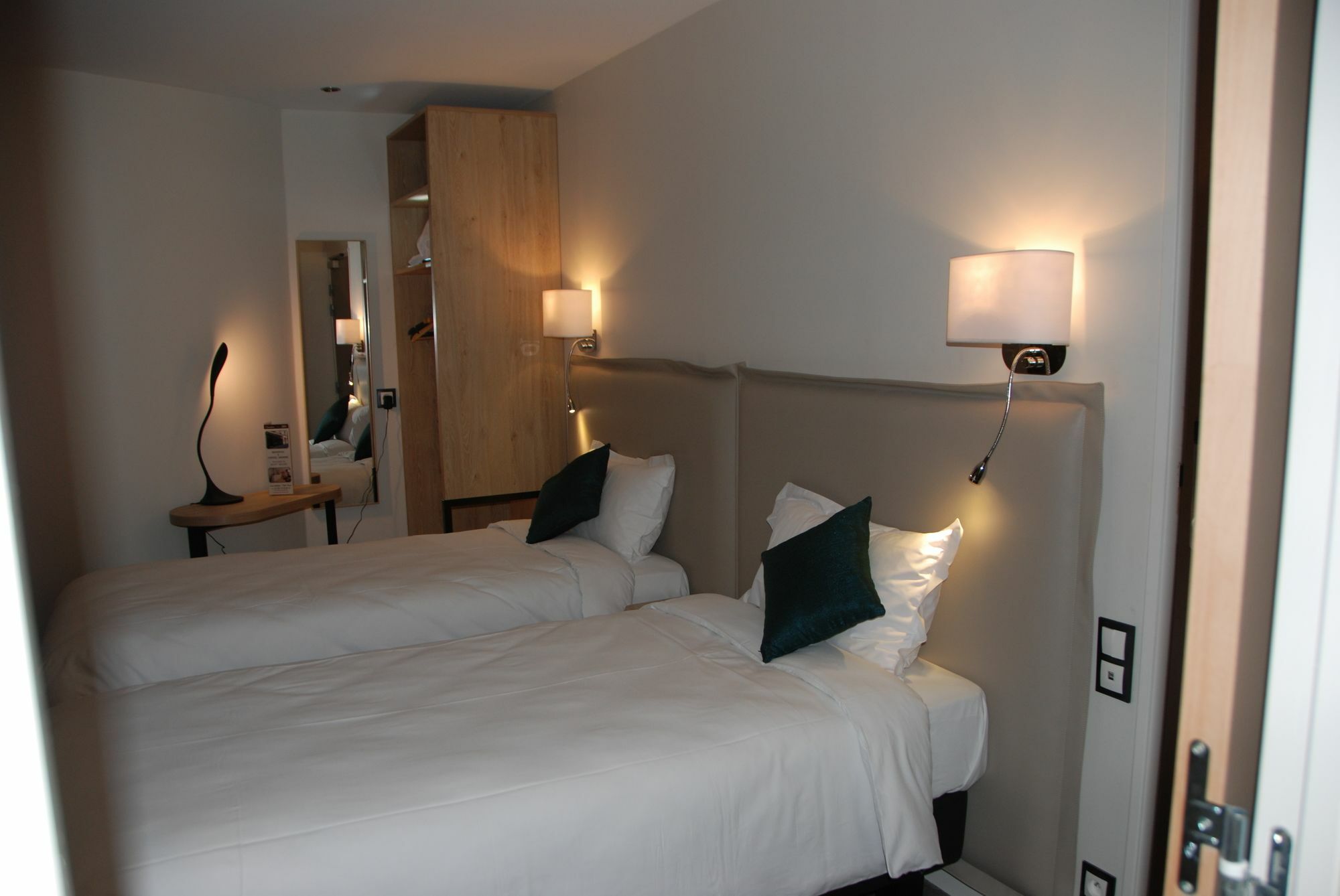 Courcelles Mederic Hotel Paris Eksteriør billede